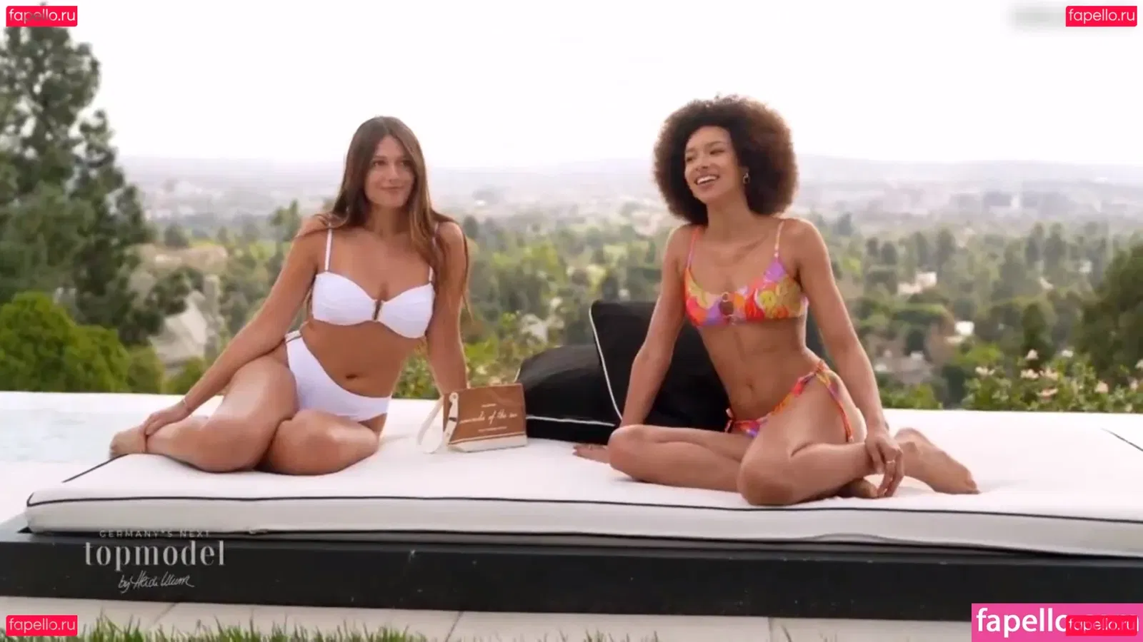 Rebecca Mir Onlyfans Photo Gallery 