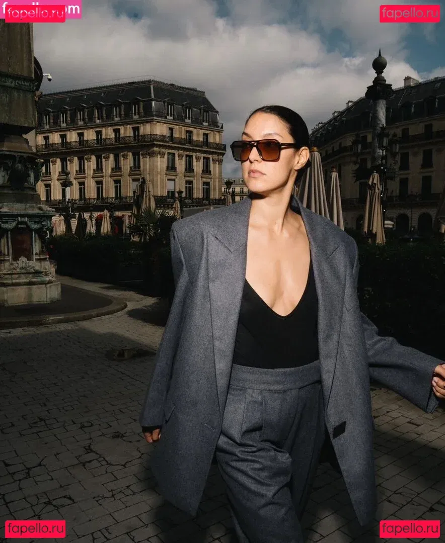 Rebecca Mir Onlyfans Photo Gallery 