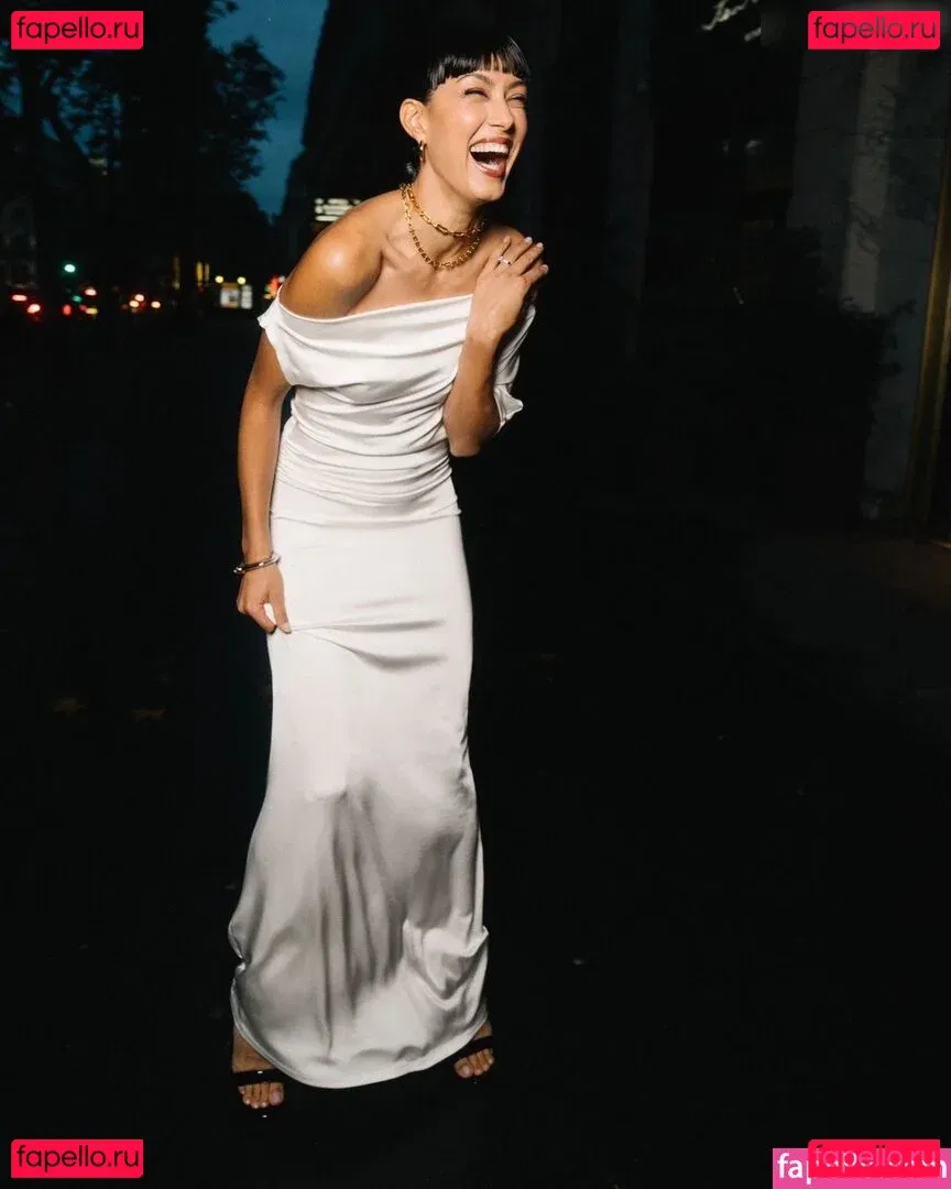 Rebecca Mir Onlyfans Photo Gallery 