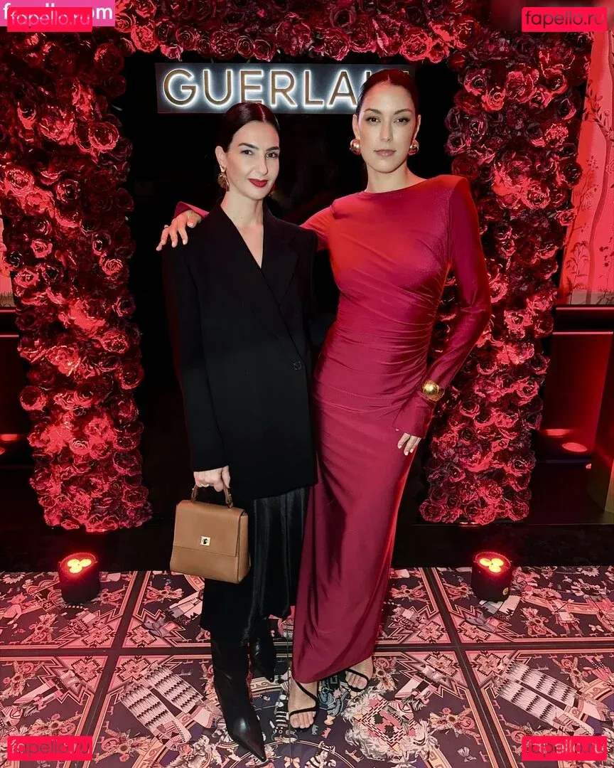 Rebecca Mir Onlyfans Photo Gallery 