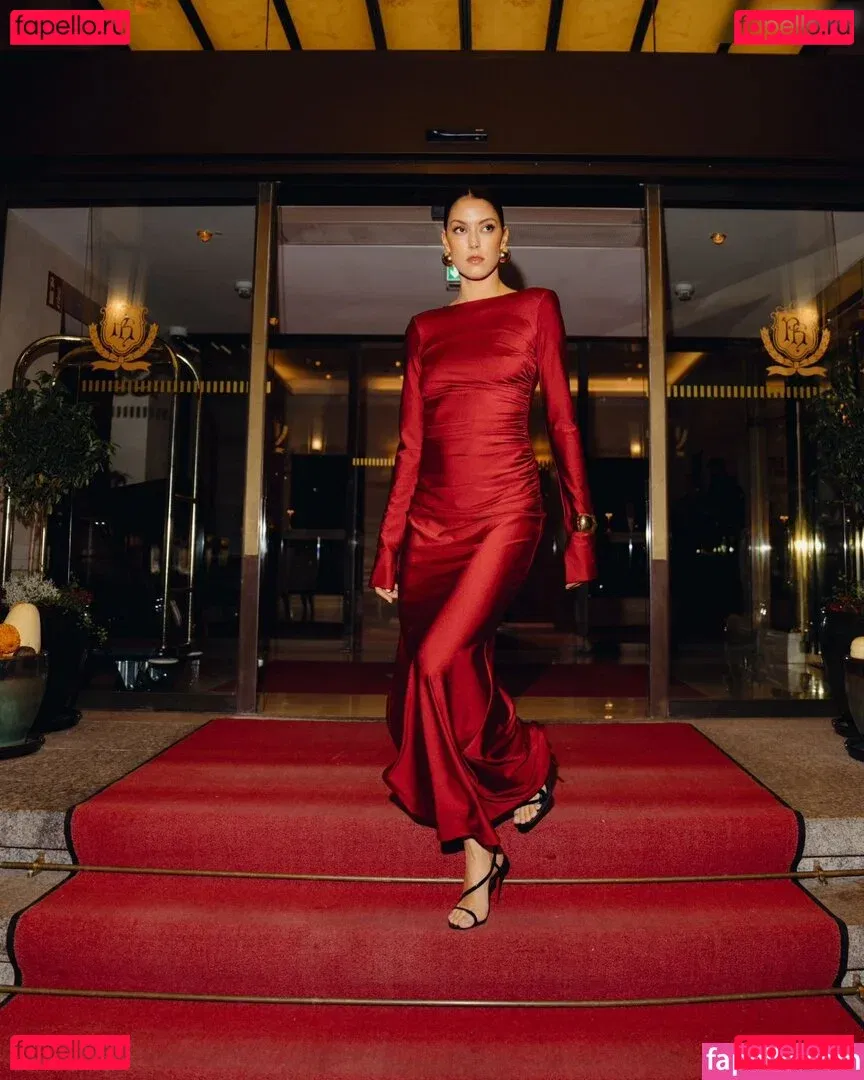 Rebecca Mir Onlyfans Photo Gallery 