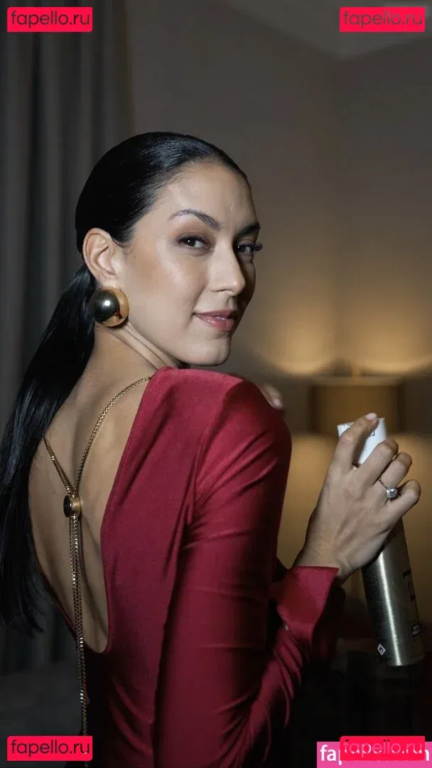 Rebecca Mir Onlyfans Photo Gallery 