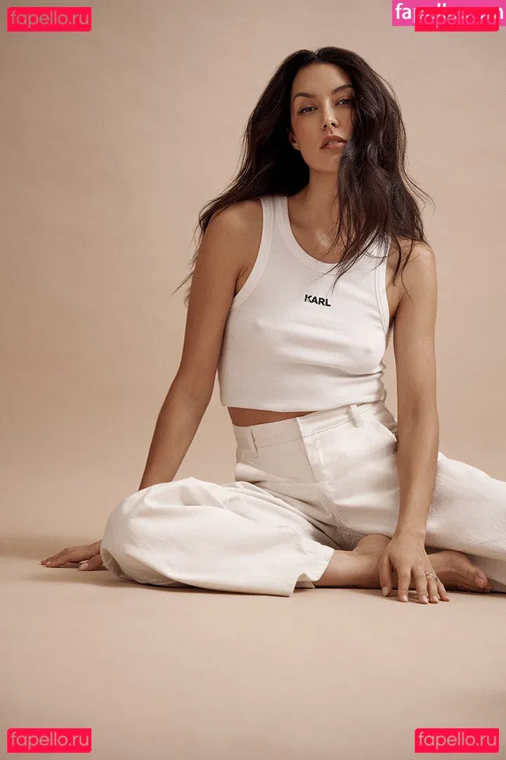 Rebecca Mir Onlyfans Photo Gallery 