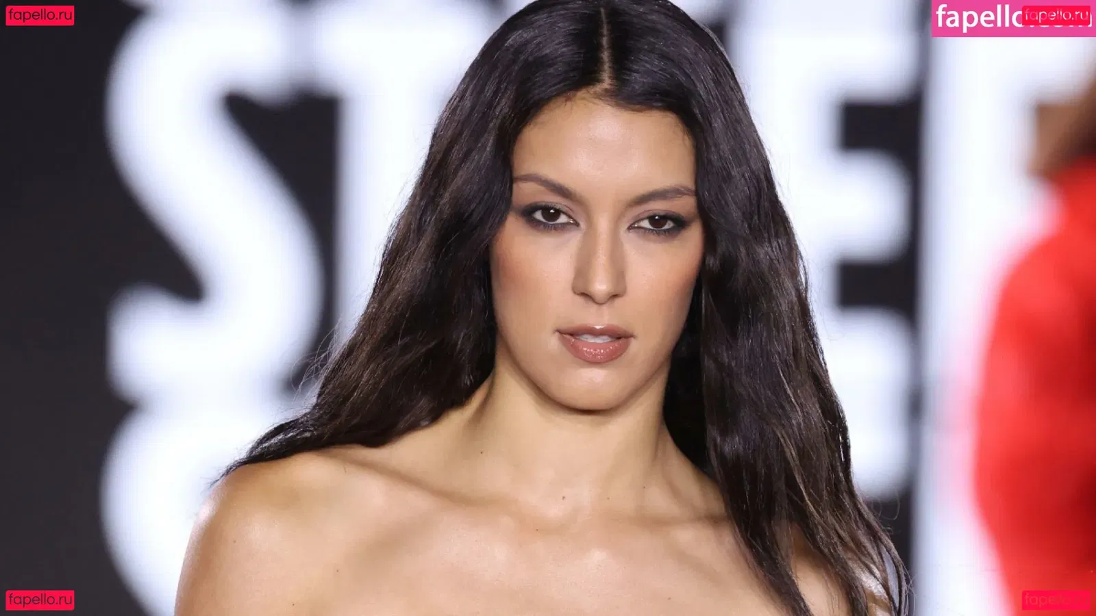 Rebecca Mir Onlyfans Photo Gallery 