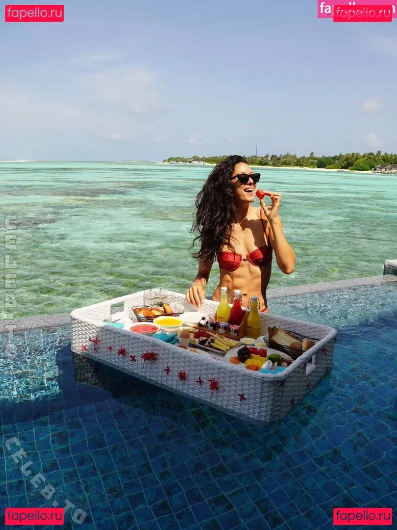 Rebecca Mir Onlyfans Photo Gallery 