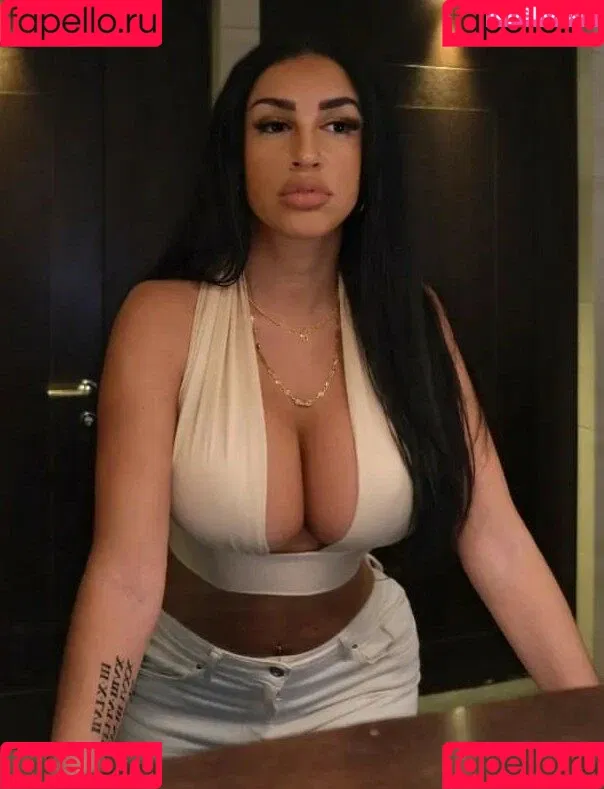 Tania Barbosa Onlyfans Photo Gallery 