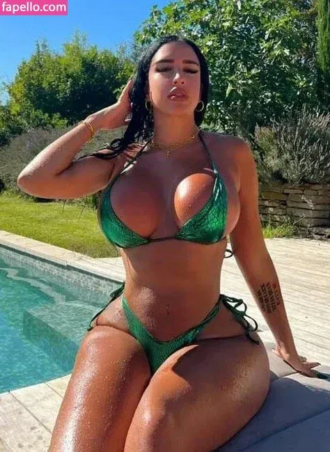 Tania Barbosa Onlyfans Photo Gallery 