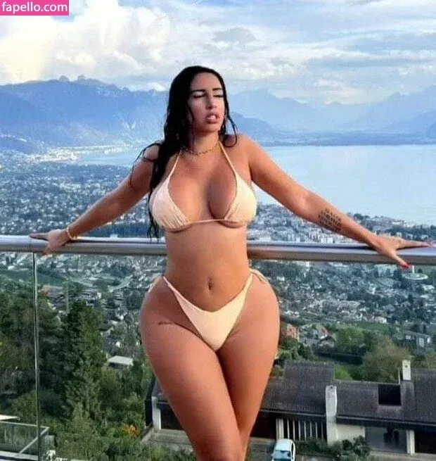 Tania Barbosa Onlyfans Photo Gallery 