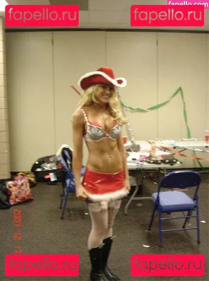 WWE Michelle McCool Onlyfans Photo Gallery 