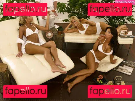 WWE Michelle McCool Onlyfans Photo Gallery 