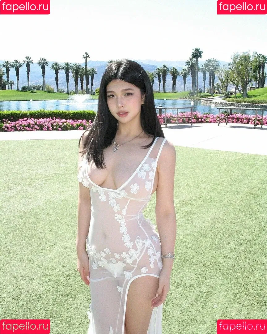 zhang_xinmu Onlyfans Photo Gallery 