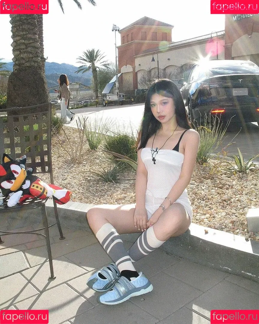 zhang_xinmu Onlyfans Photo Gallery 