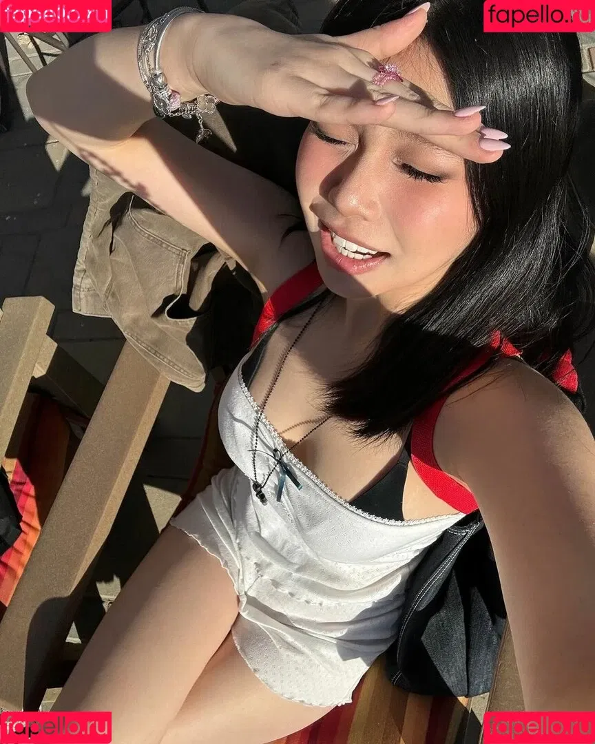 zhang_xinmu Onlyfans Photo Gallery 