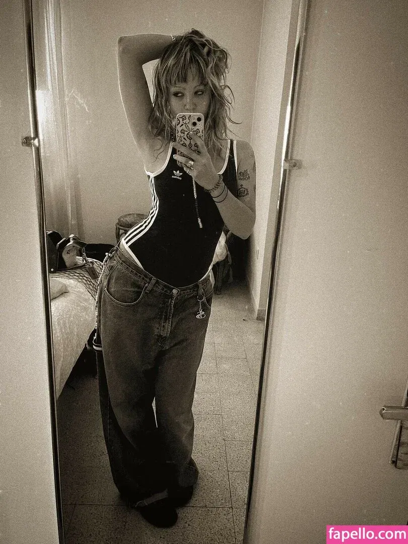 _femalien Onlyfans Photo Gallery 