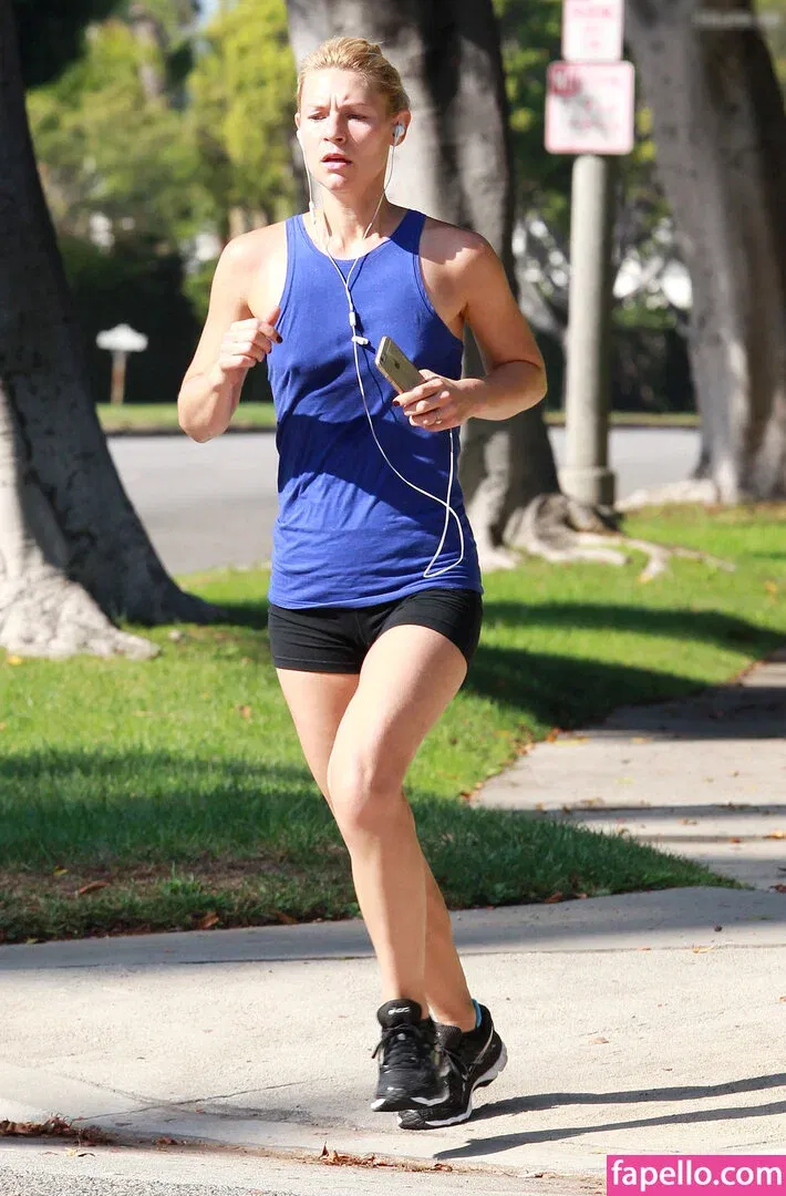 Claire Danes Onlyfans Photo Gallery 