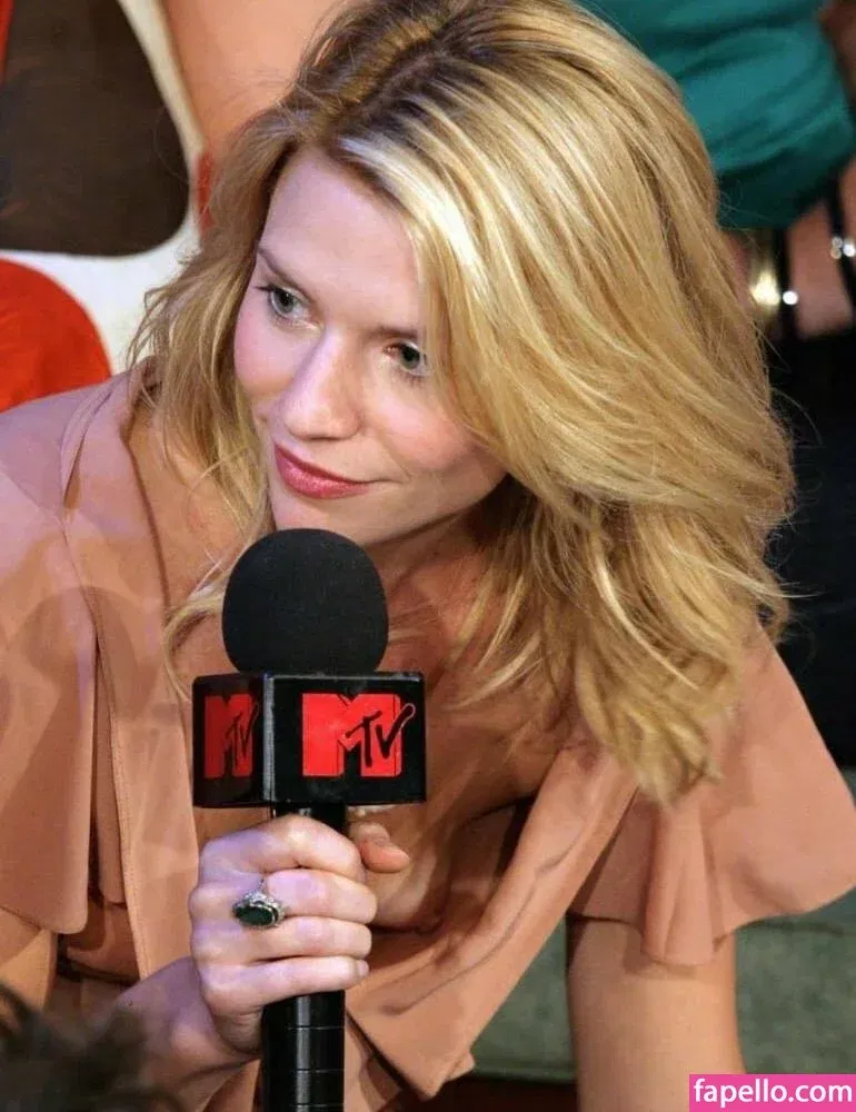 Claire Danes Onlyfans Photo Gallery 