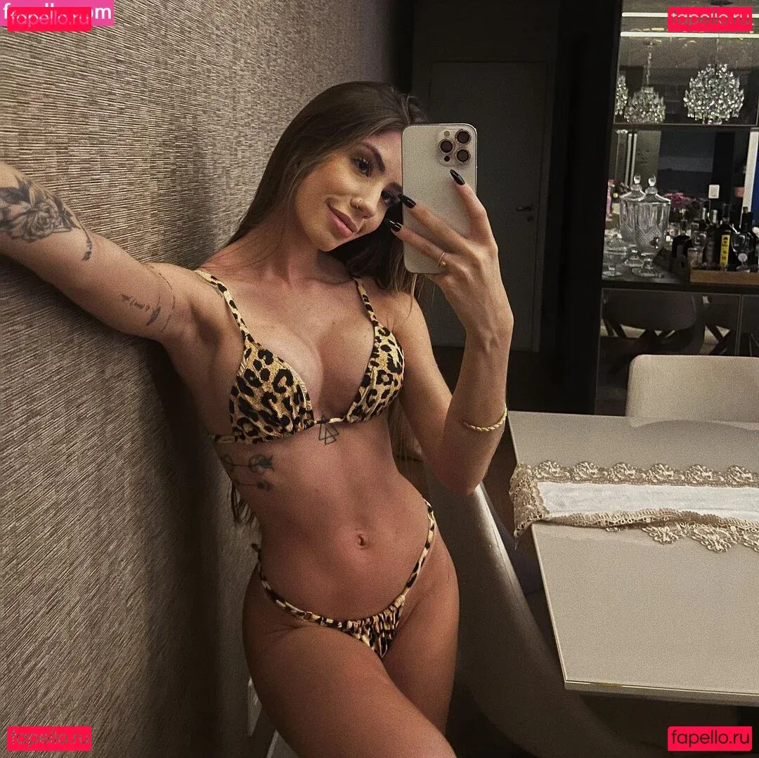 Maria Lina Onlyfans Photo Gallery 