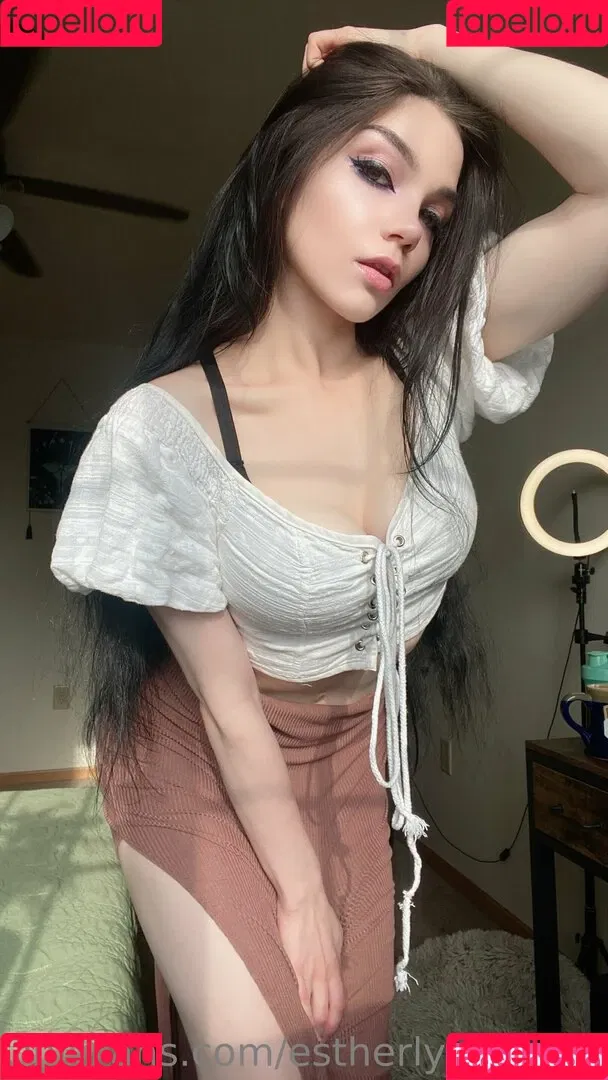 estherlynnriefree Onlyfans Photo Gallery 