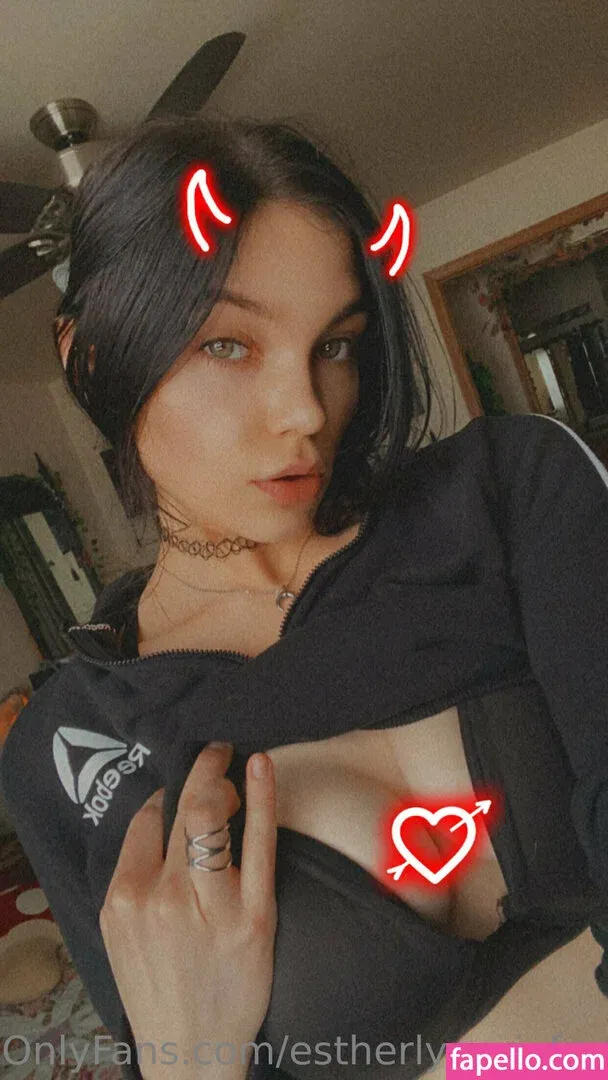 estherlynnriefree Onlyfans Photo Gallery 