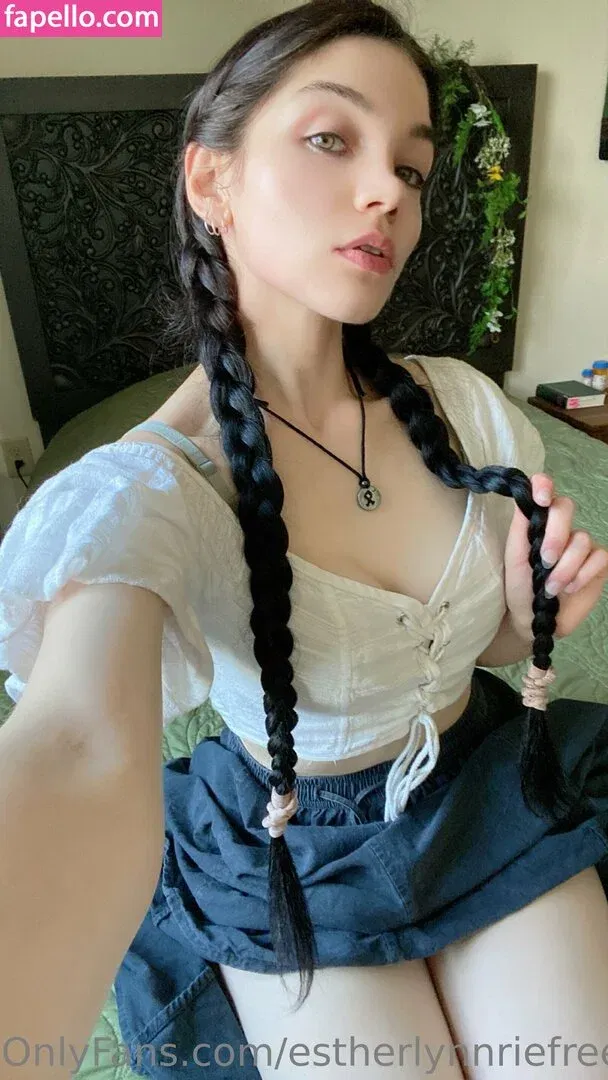 estherlynnriefree Onlyfans Photo Gallery 