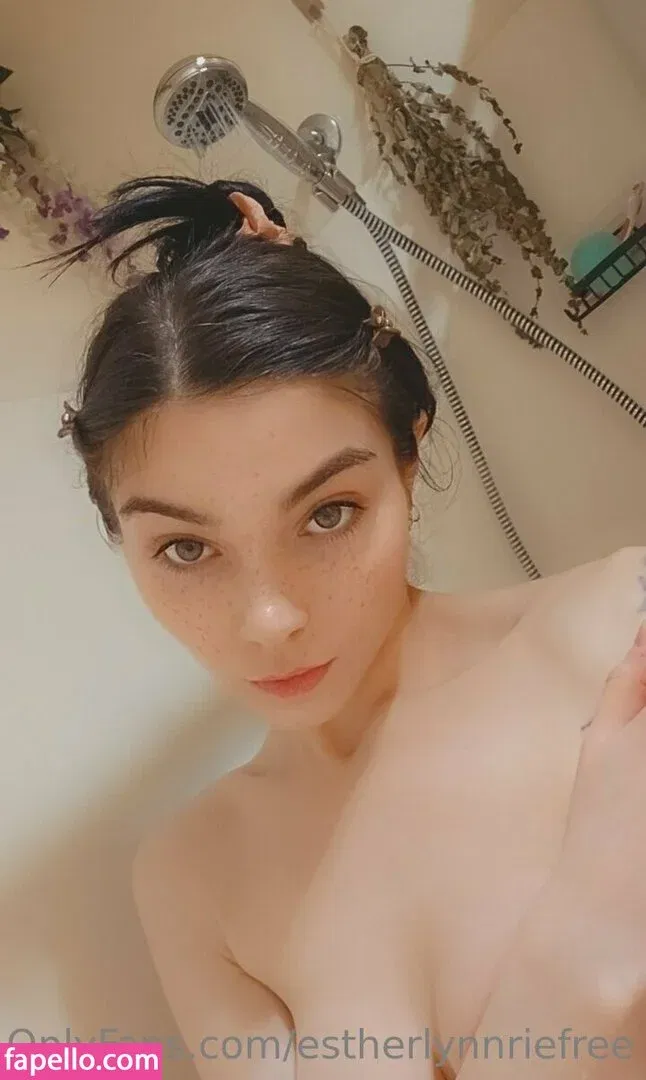 estherlynnriefree Onlyfans Photo Gallery 