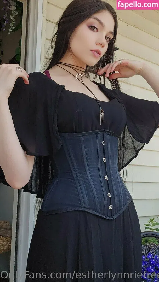 estherlynnriefree Onlyfans Photo Gallery 