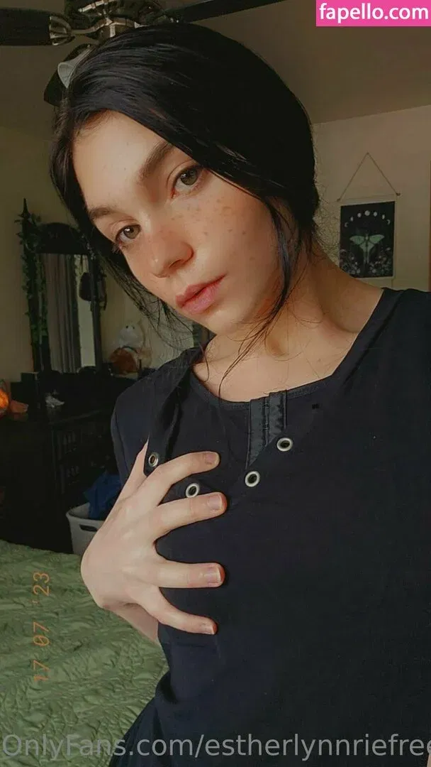 estherlynnriefree Onlyfans Photo Gallery 