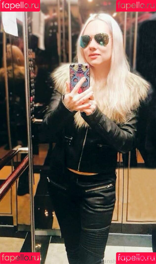 LeaFoxy Onlyfans Photo Gallery 