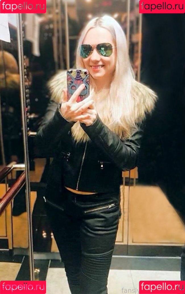 LeaFoxy Onlyfans Photo Gallery 