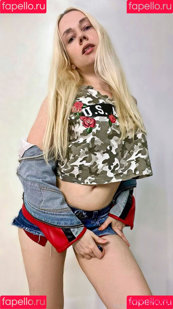 LeaFoxy Onlyfans Photo Gallery 