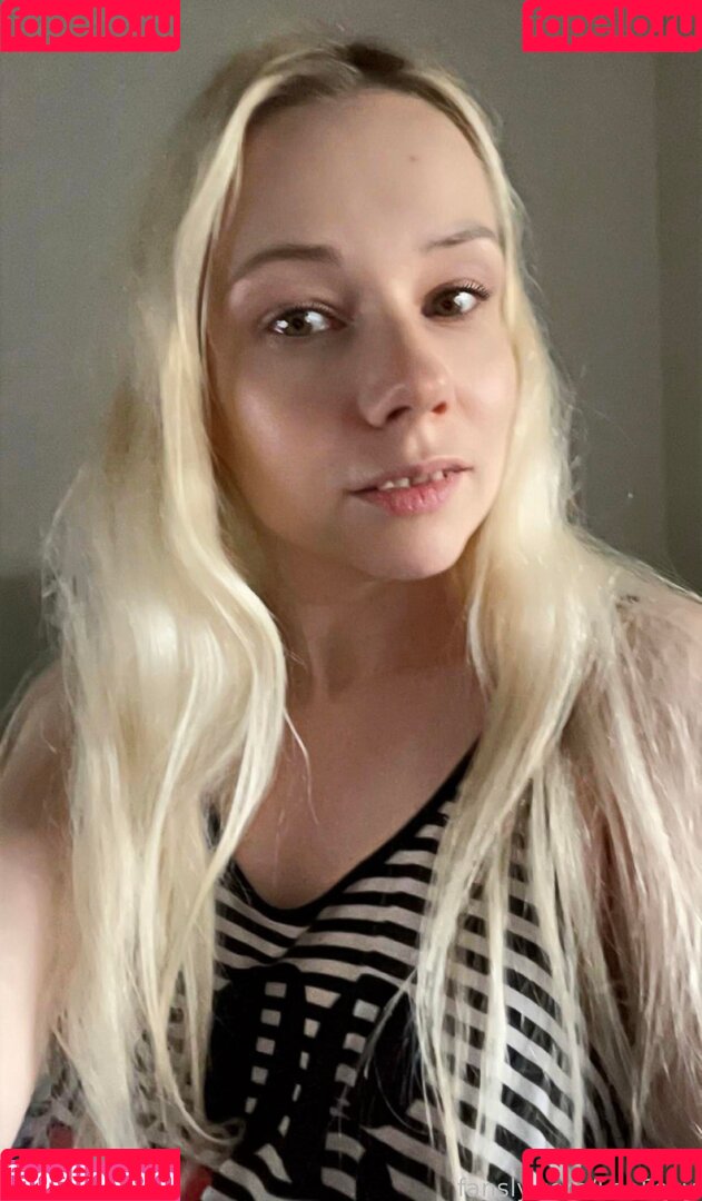 LeaFoxy Onlyfans Photo Gallery 