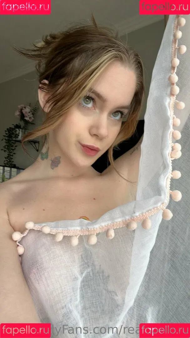 realsagexo Onlyfans Photo Gallery 
