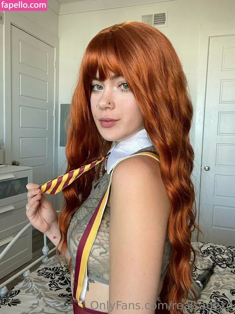 realsagexo Onlyfans Photo Gallery 