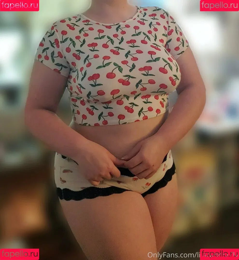 lilacandholly Onlyfans Photo Gallery 