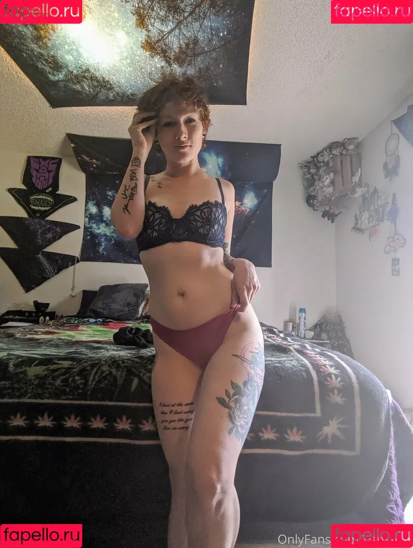 psmeow Onlyfans Photo Gallery 