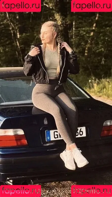 emaazing Onlyfans Photo Gallery 