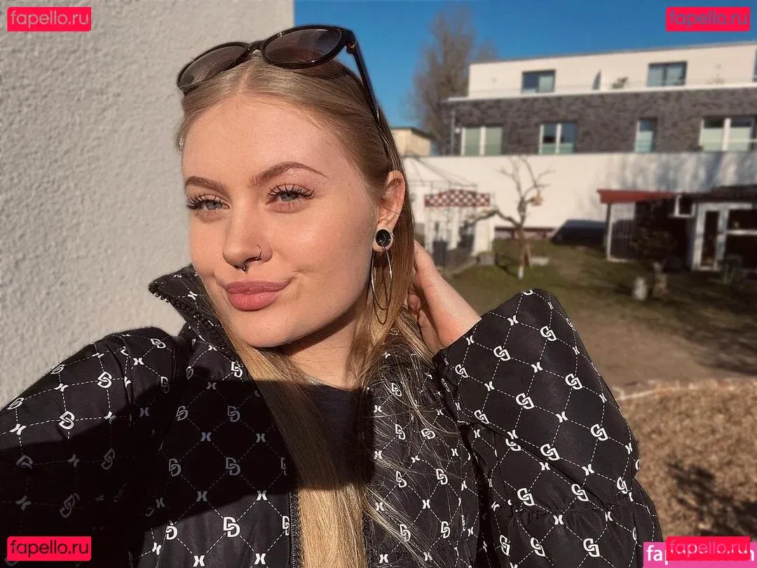 emaazing Onlyfans Photo Gallery 