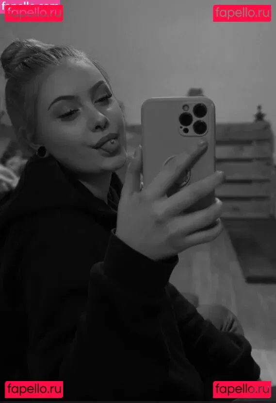 emaazing Onlyfans Photo Gallery 