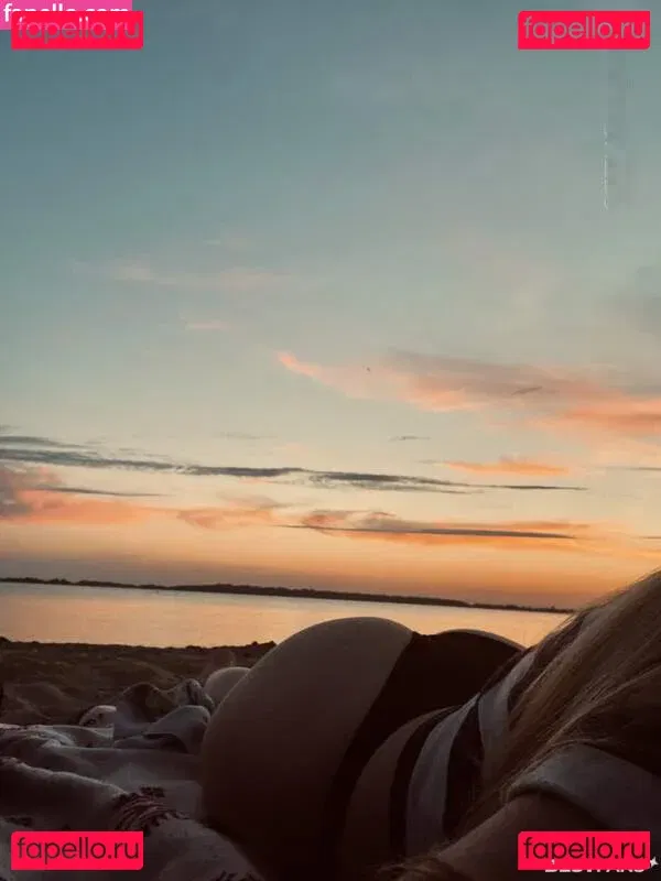 emaazing Onlyfans Photo Gallery 