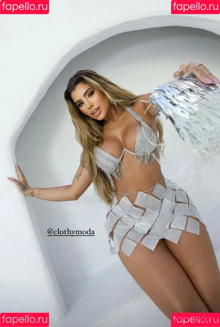 Yris Araujo Onlyfans Photo Gallery 