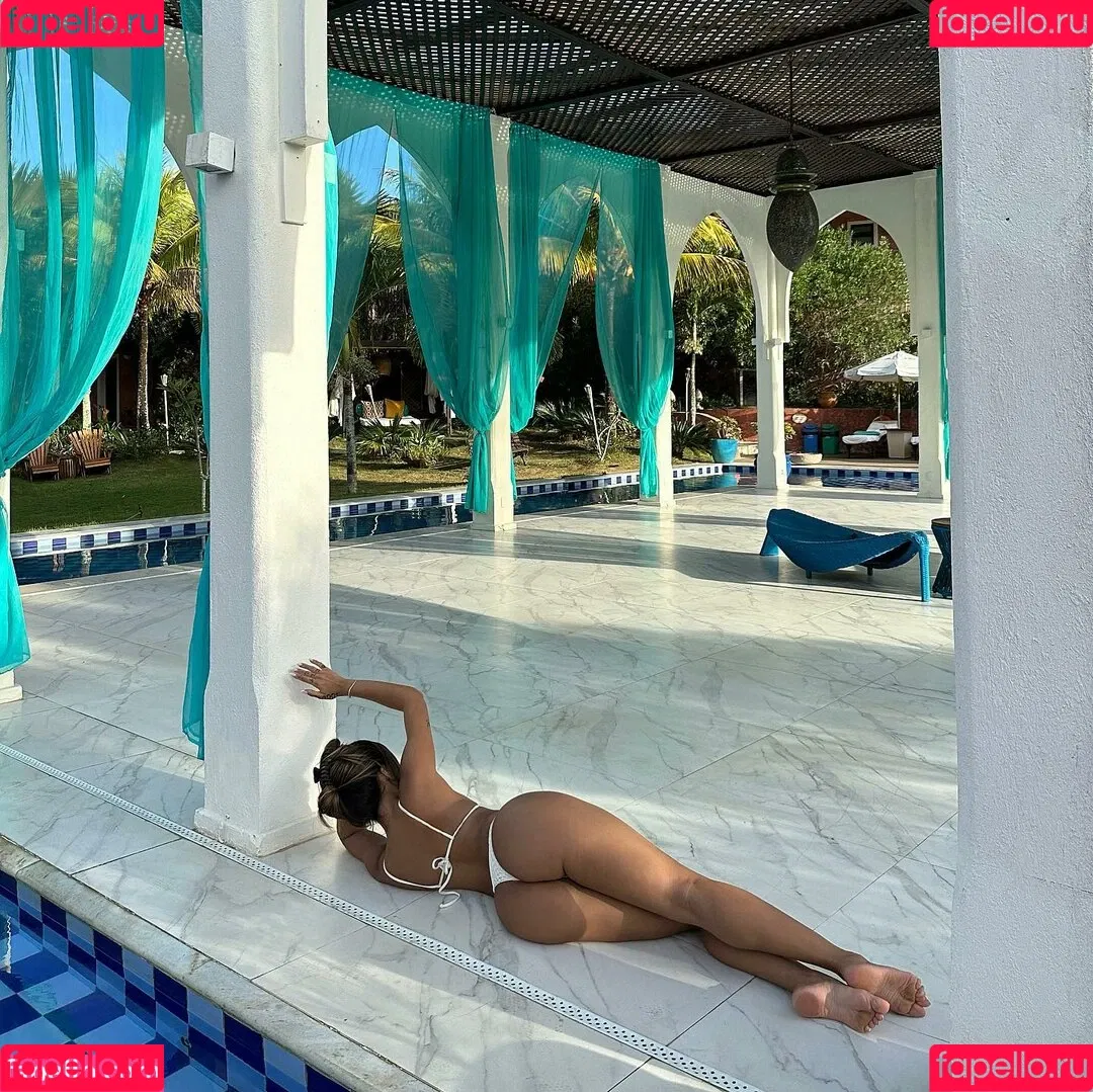 Yris Araujo Onlyfans Photo Gallery 