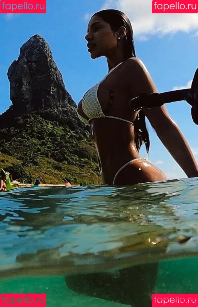 Yris Araujo Onlyfans Photo Gallery 