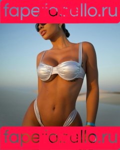 Yris Araujo Onlyfans Photo Gallery 