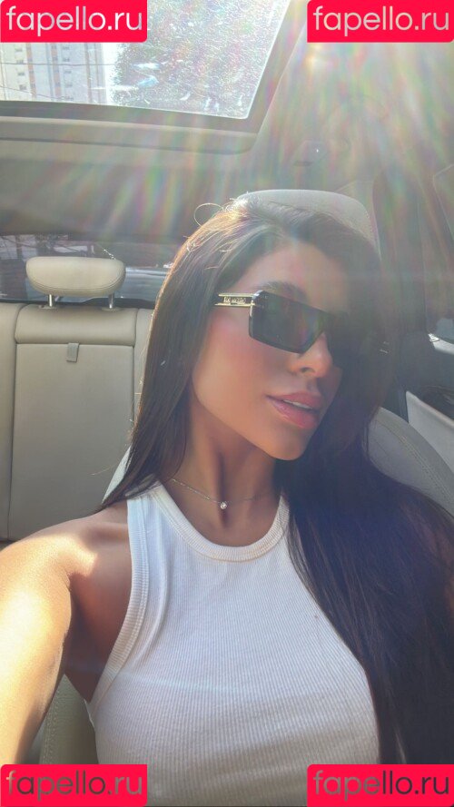 Yris Araujo Onlyfans Photo Gallery 