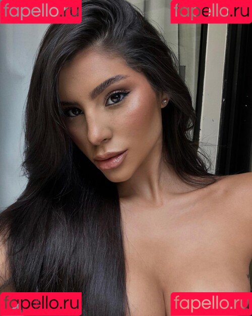 Yris Araujo Onlyfans Photo Gallery 