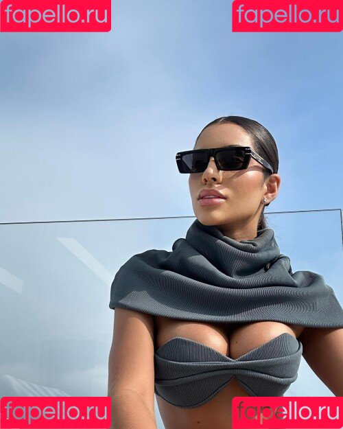 Yris Araujo Onlyfans Photo Gallery 