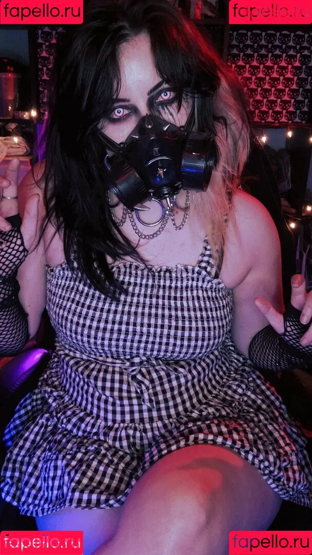 Easygoinggoth Onlyfans Photo Gallery 