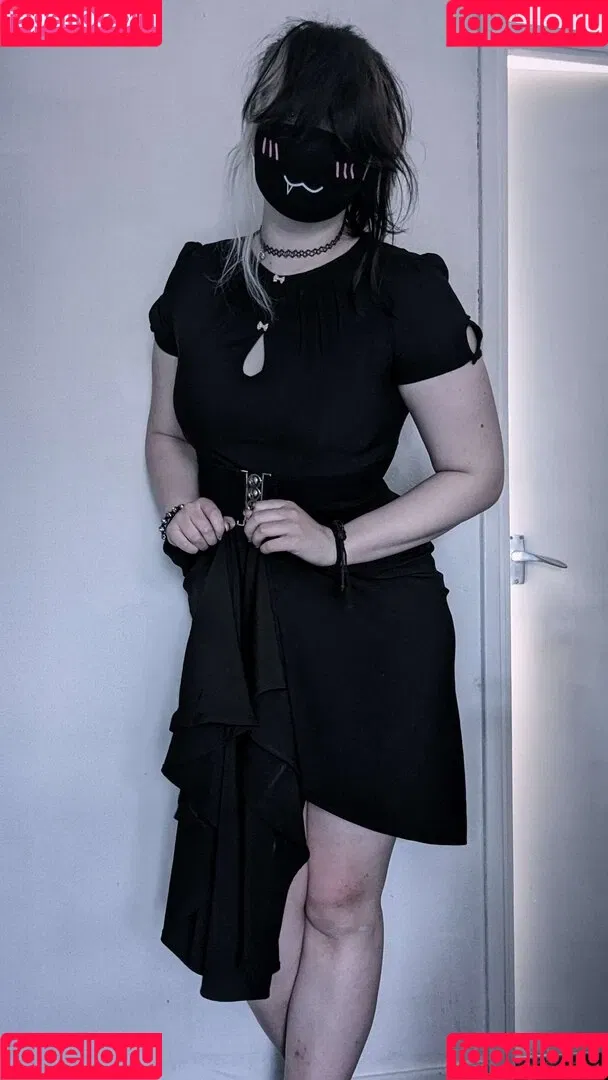 Easygoinggoth Onlyfans Photo Gallery 