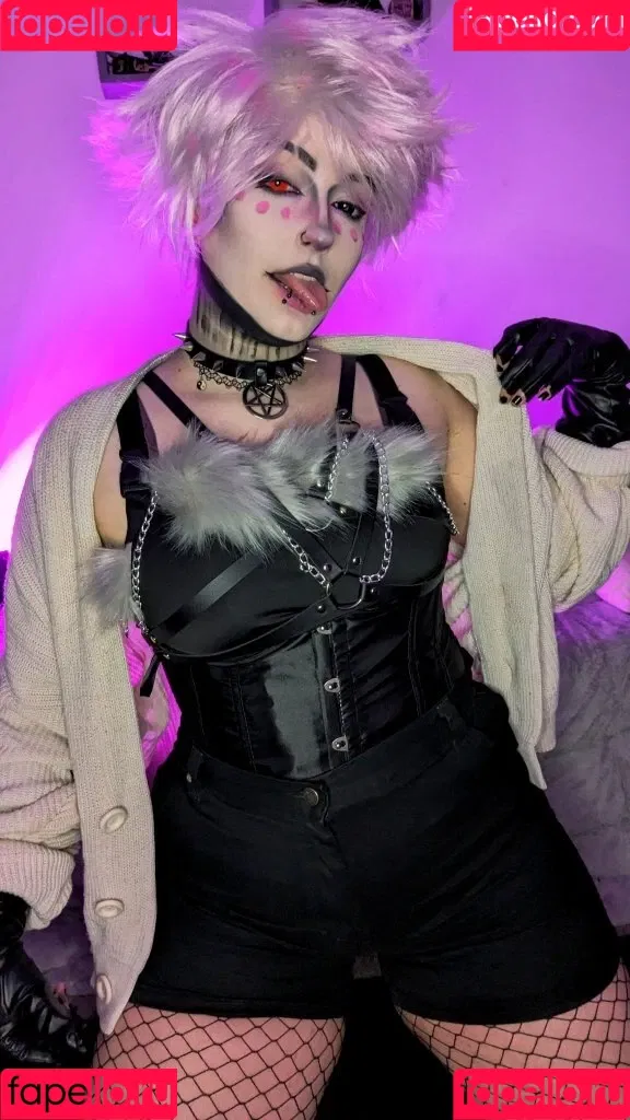 Easygoinggoth Onlyfans Photo Gallery 