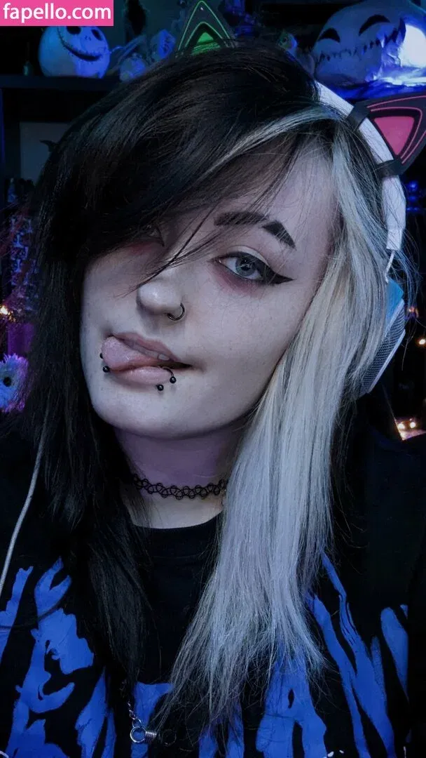 Easygoinggoth Onlyfans Photo Gallery 